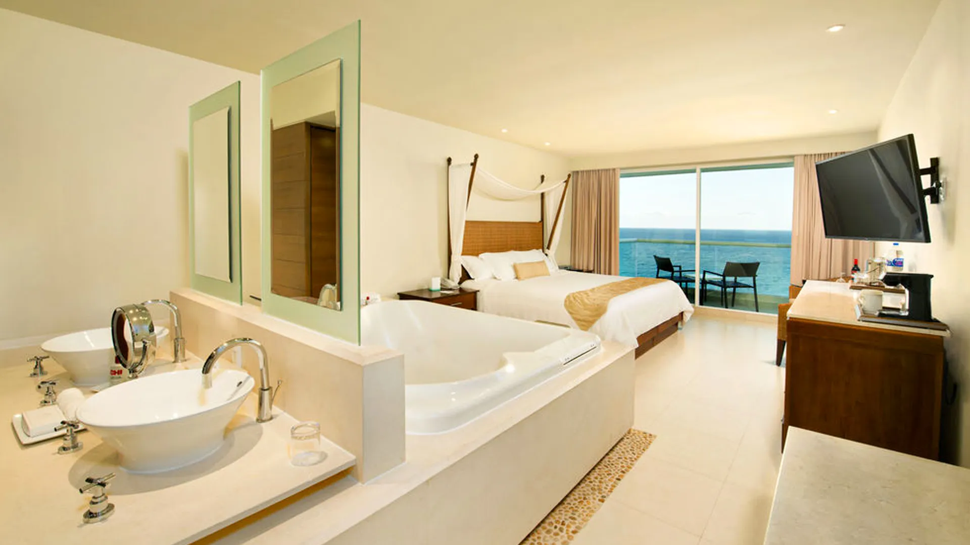 Room Types & Best Suites to Book