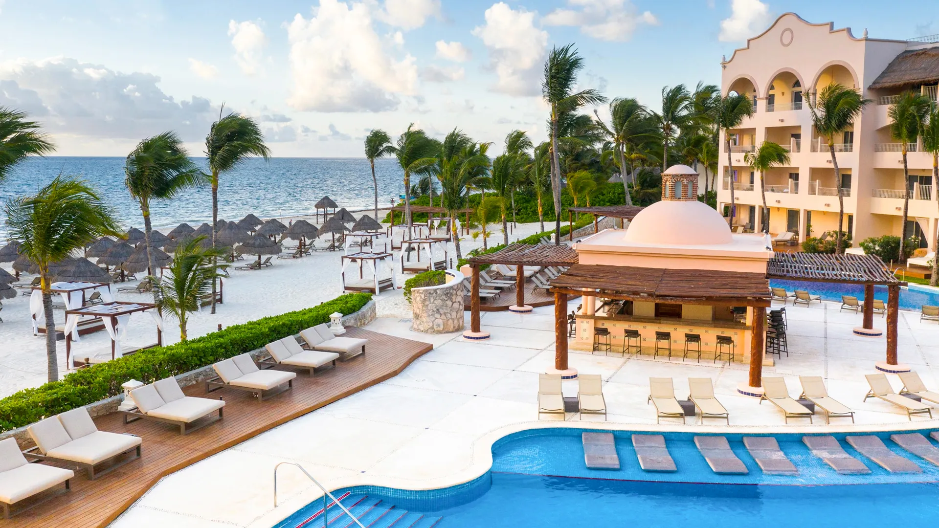 Pools, Beaches & Lounge Areas