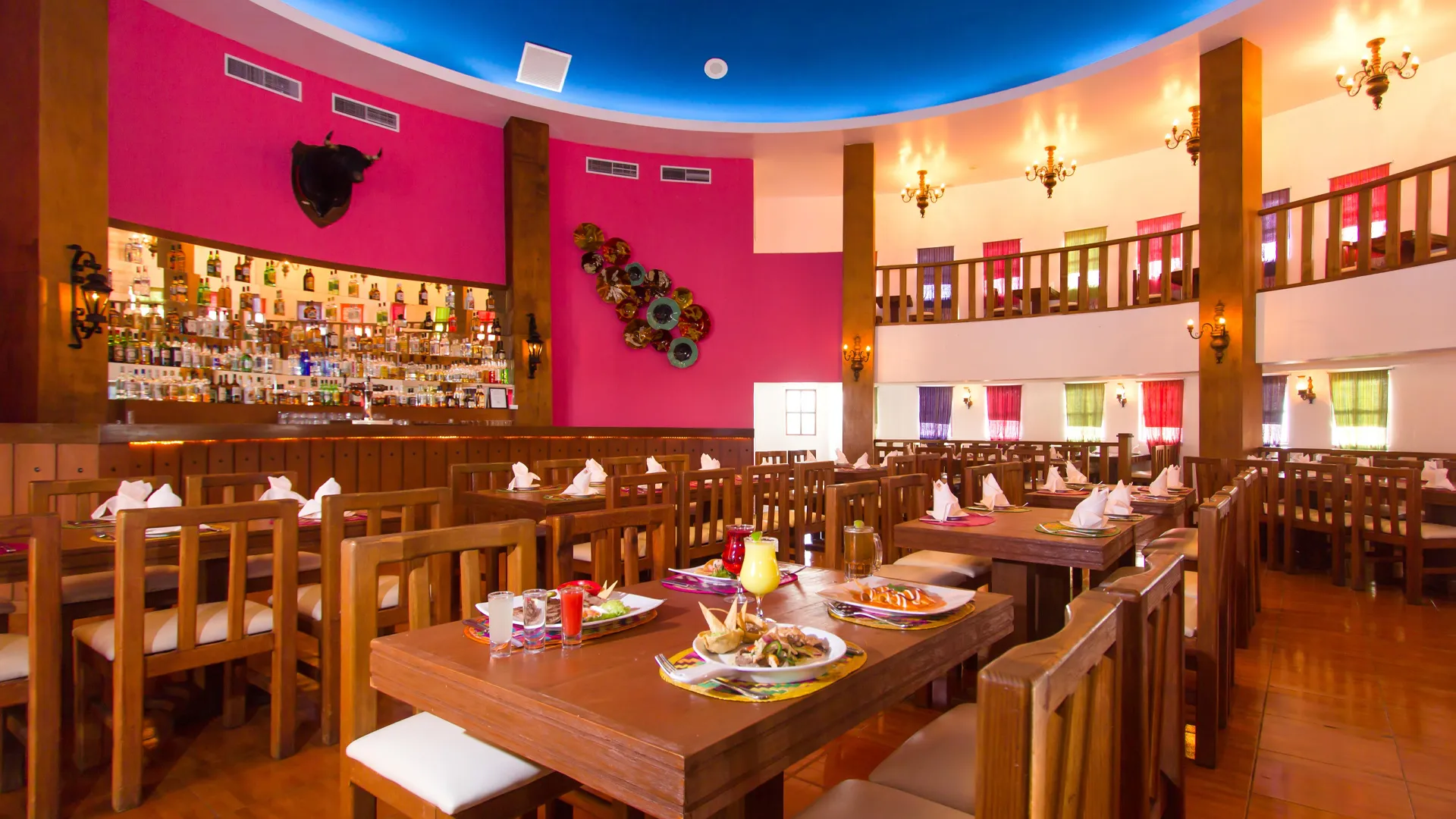 Food & Dining Experience