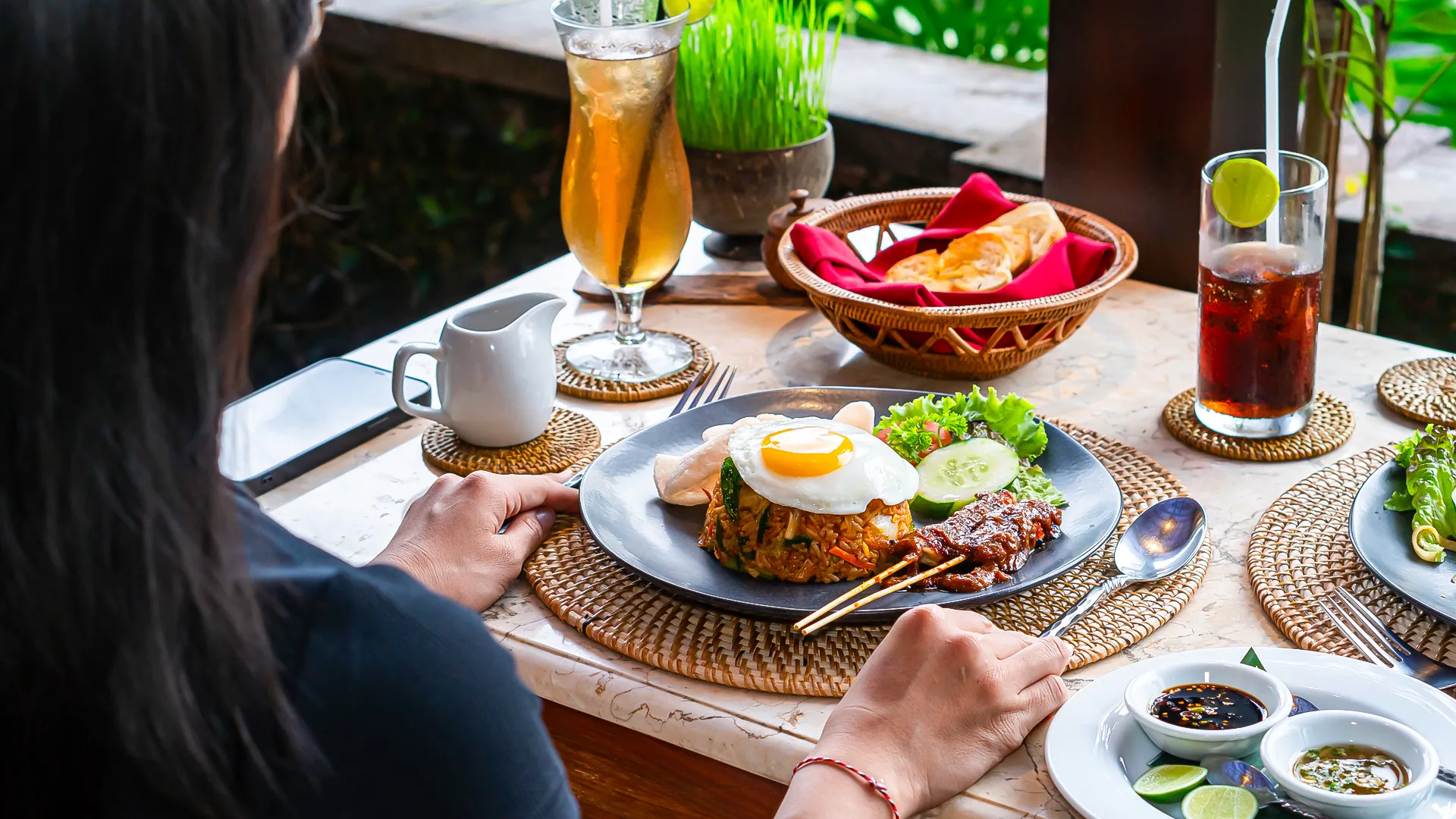 Breakfast, Lunch & Dinner Options
