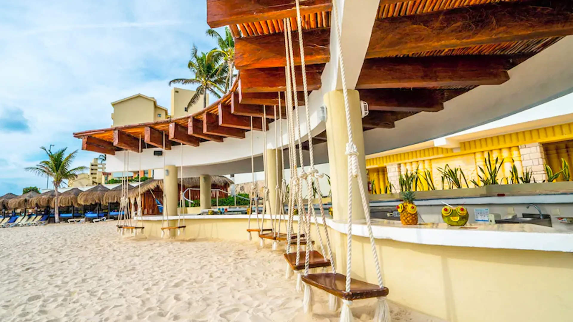 Wyndham Alltra Cancun (Family-Friendly)