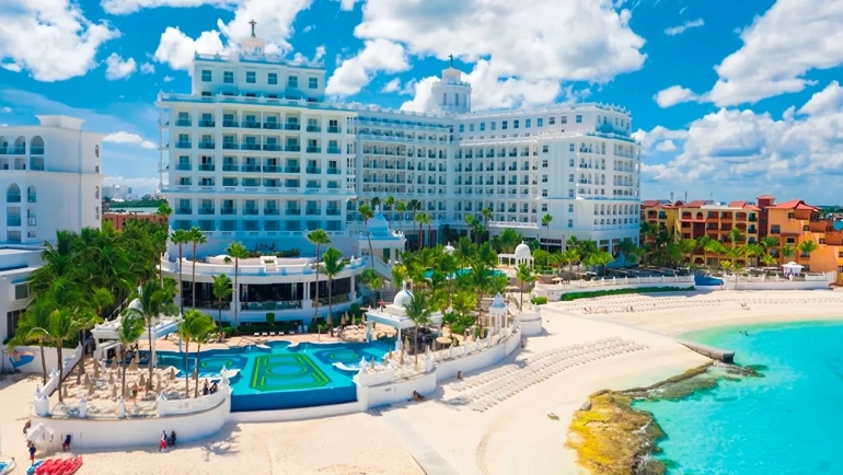The Ultimate Guide to Riu Palace Cancun: Compare Resorts, Reviews & Insider Tips