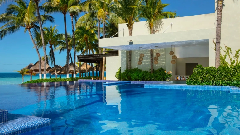 Which Dreams Resort in Cancun is Right for You? A Complete Comparison Guide