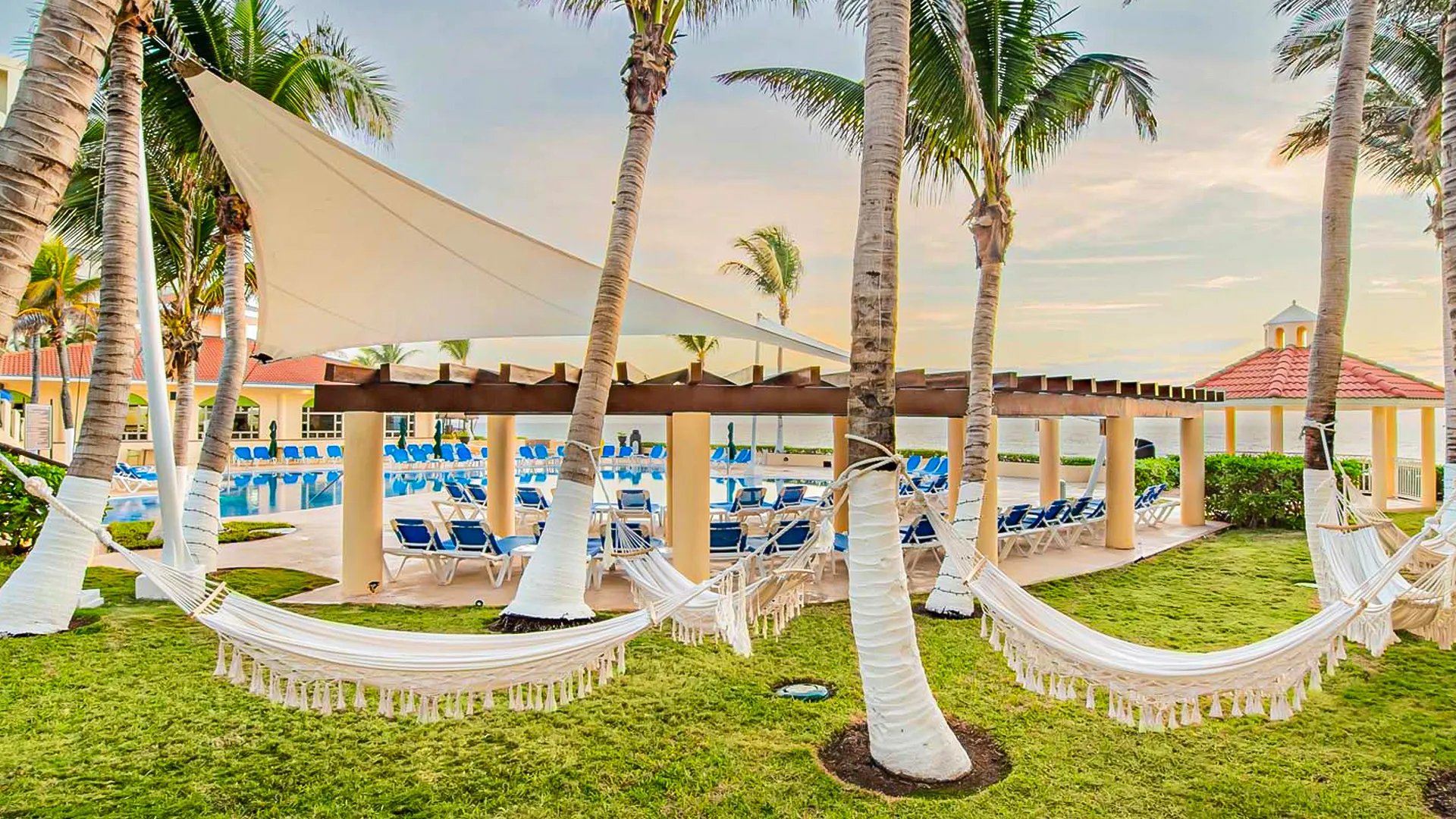 GR Solaris Cancun
