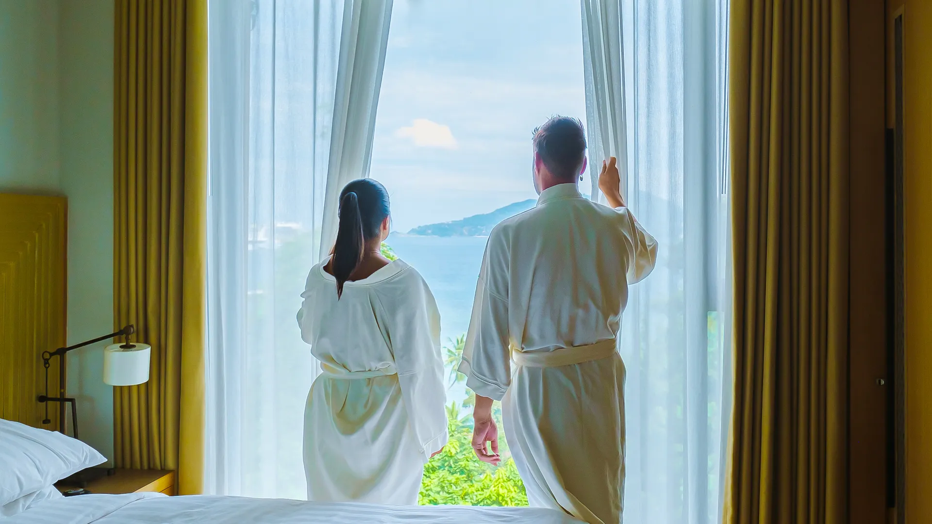 Real Guest Reviews: Highlights & Common Complaints