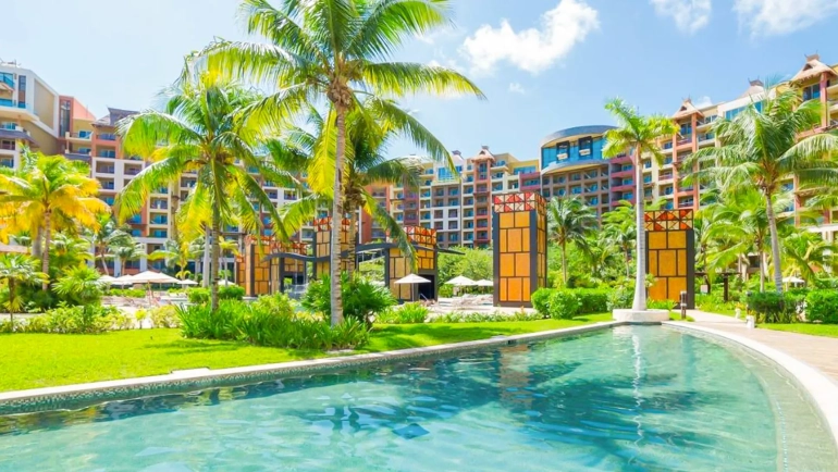 Stay Like Royalty at Villa del Palmar Cancun: The Ultimate Insider Guide