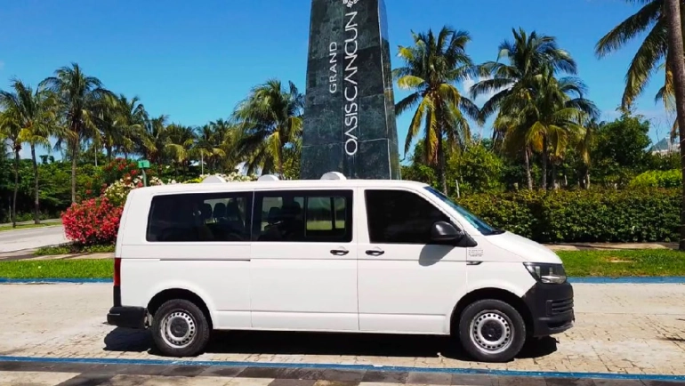 The Ultimate Guide to Cancun Airport Shuttle Services: Compare, Save & Ride with Confidence