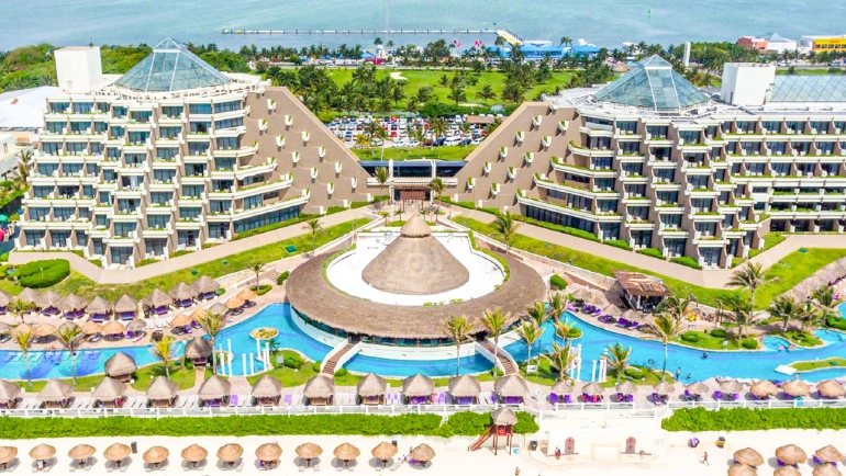 The Ultimate Guide to Paradisus Cancun: Family-Friendly Luxury Resort Revealed