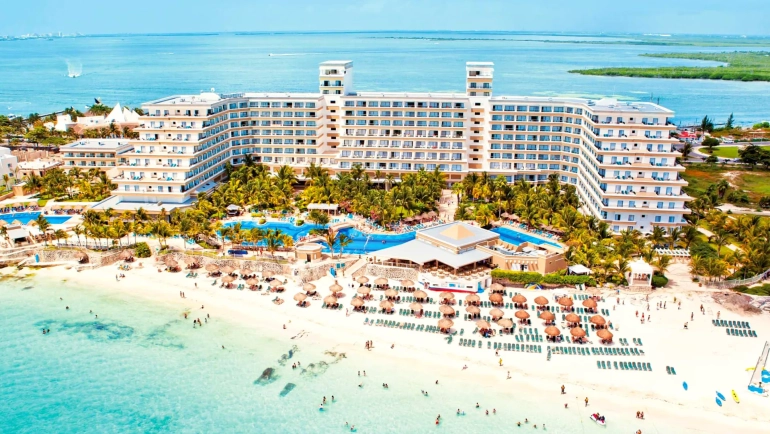 The Ultimate Guide to Riu Caribe Cancun: Reviews, Parties & Insider Tips