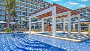 The Ultimate Guide to Riu Cancun All Inclusive: Flights, Parties, and Real Reviews