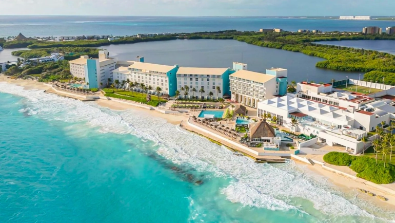 The Ultimate Guide to The Westin Cancun: Reviews, Rooms, Tips & Travel Insights