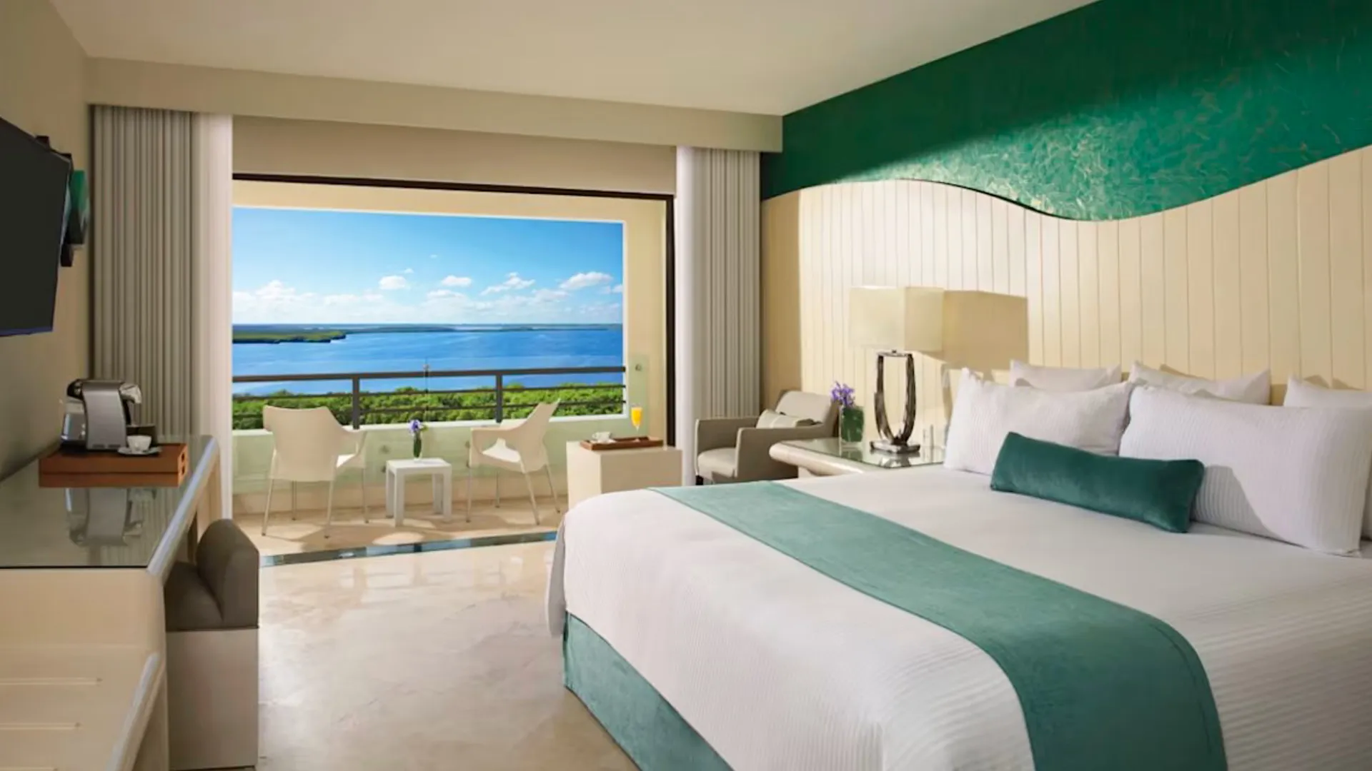 Now Emerald Cancun