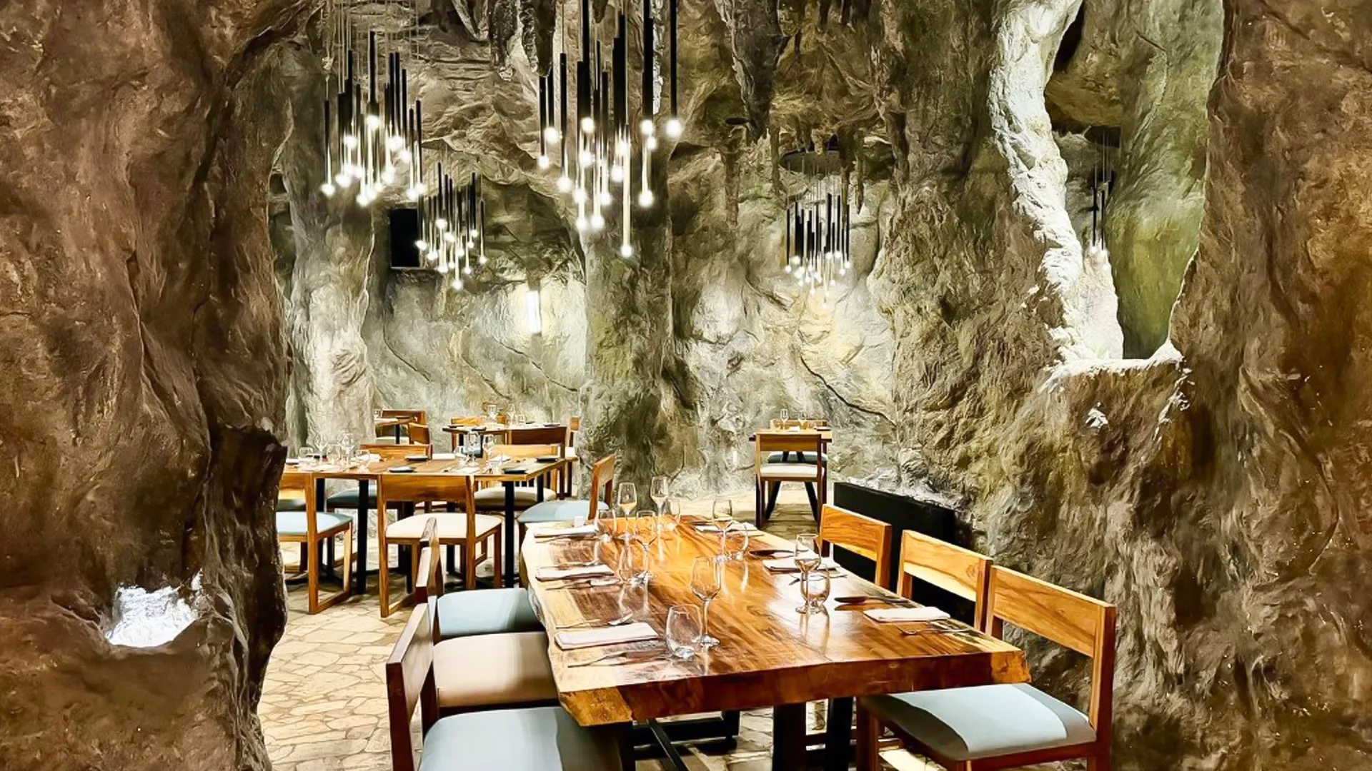 Day Trips & Nearby Attractions: Beyond the Resort