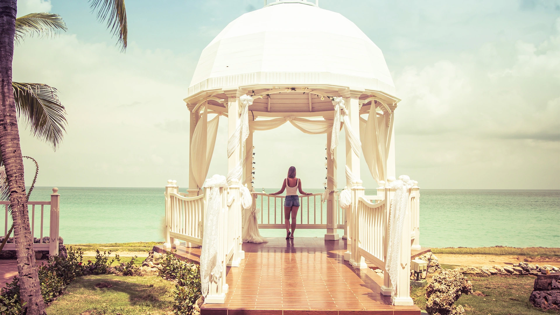  Dreaming of a sun-soaked escape where everything’s taken care of… but not sure if Riu Cancun is the right pick? 