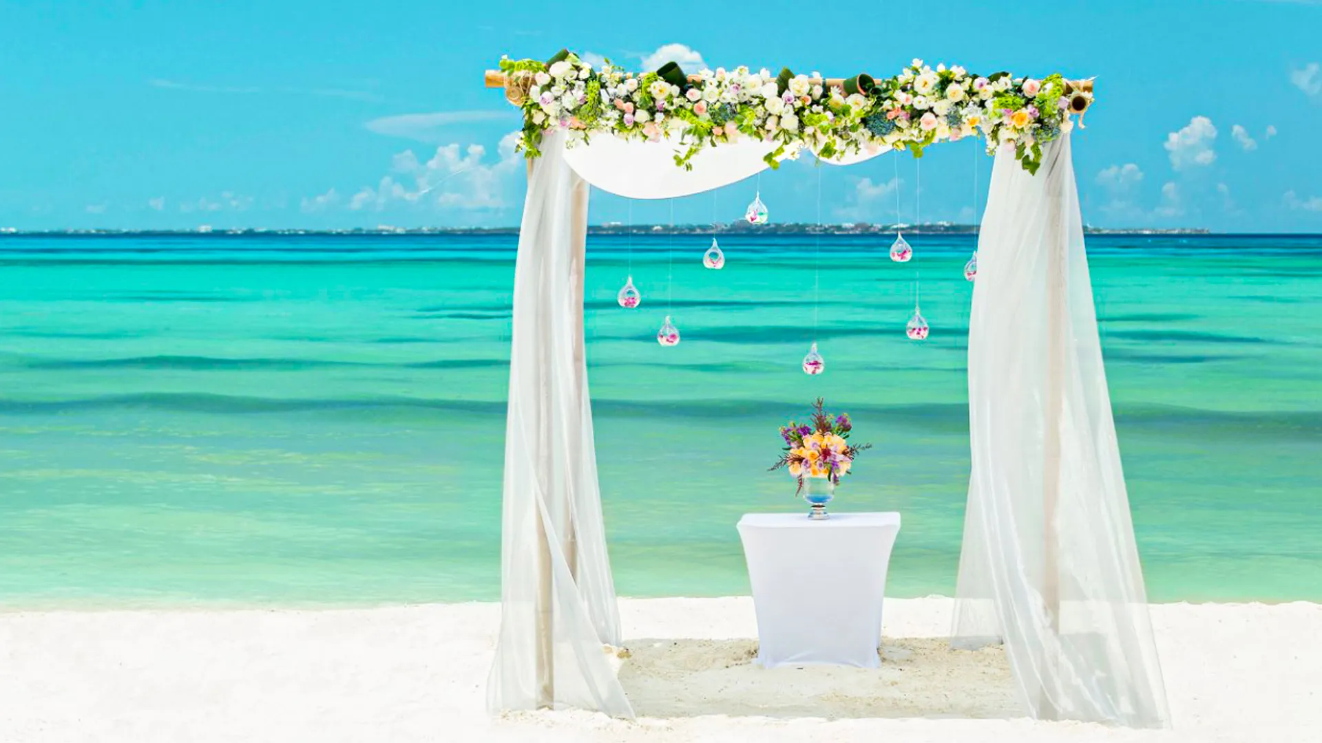 In-Depth Reviews: Top 10 Cancun Luxury Resorts