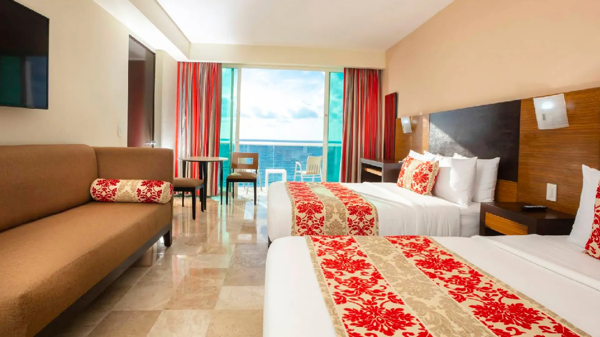Standard Rooms, Family Suites, Ocean Views – What Do You Actually Get?