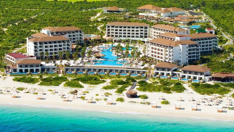 The Ultimate Guide to Beloved Cancun: A Romantic Escape to Playa Mujeres