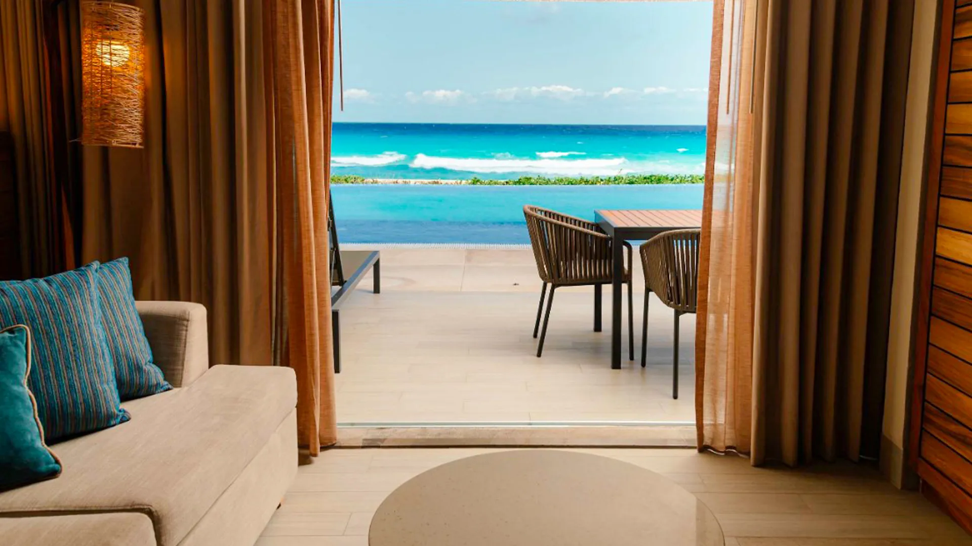 Emporio Cancun