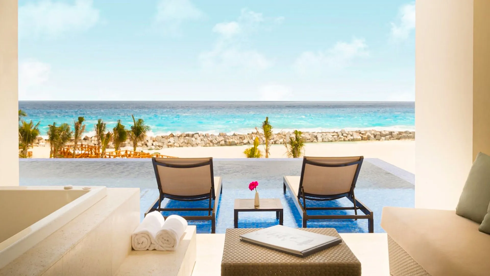 Private Pool Suites & Swim-Up Rooms