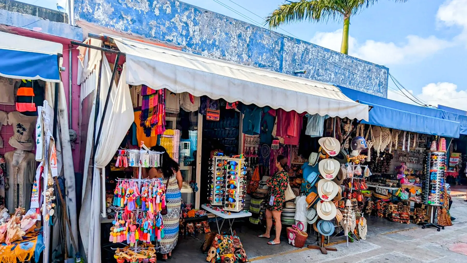 Insider Picks: Featured Stalls & Local Favorites
