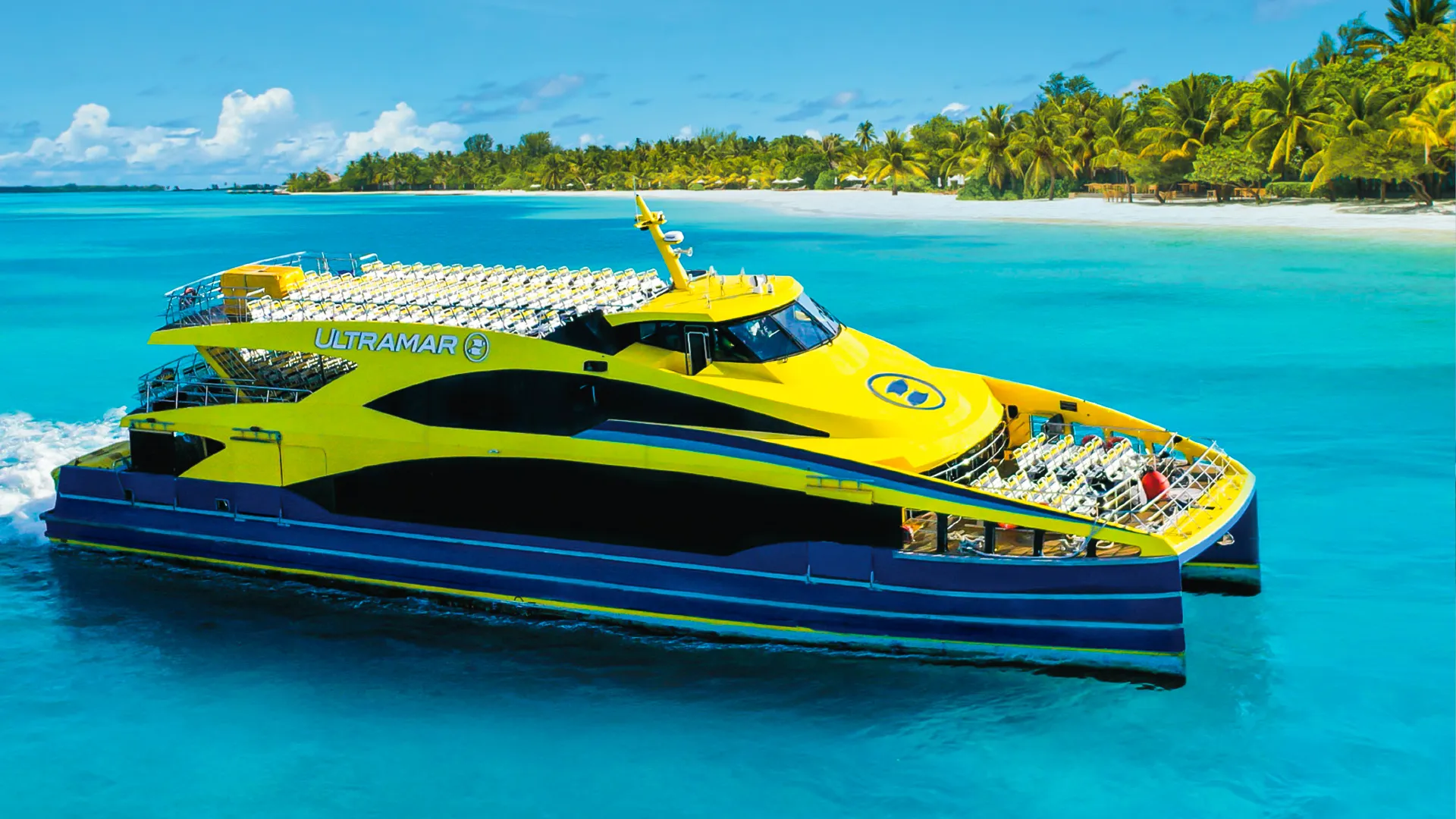  Is the Playa Tortugas ferry to Isla Mujeres reliable and safe?
