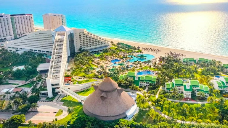 Ultimate Iberostar Cancun Review (2025): Honest Family & Wedding Insights You Need