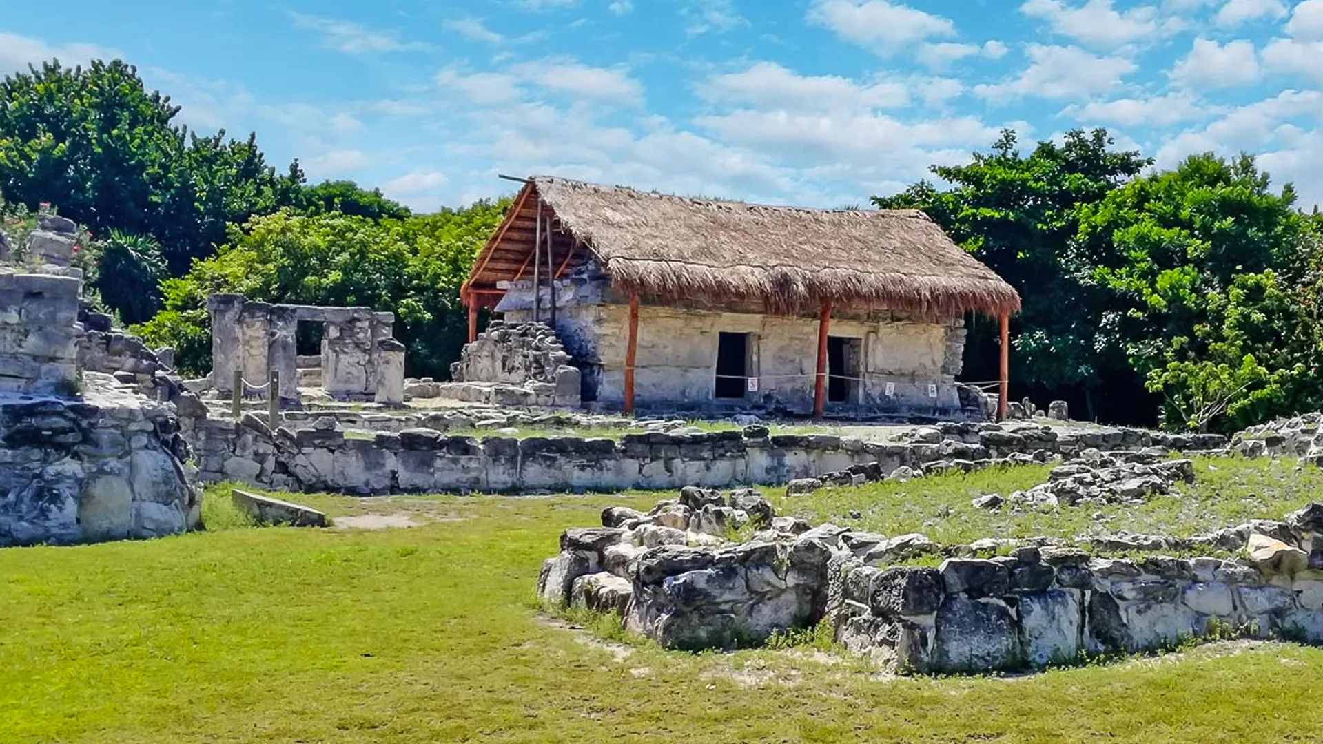 Half-Day Cultural Itinerary Including Museo Maya & Ruins