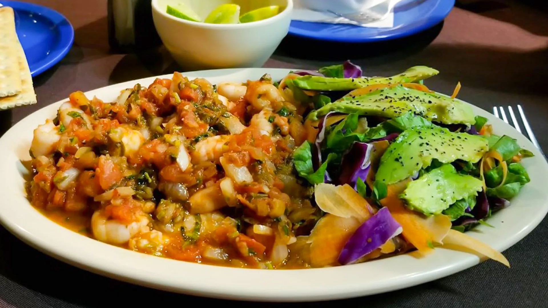 Eating at Mercado 28: Where & What to Eat