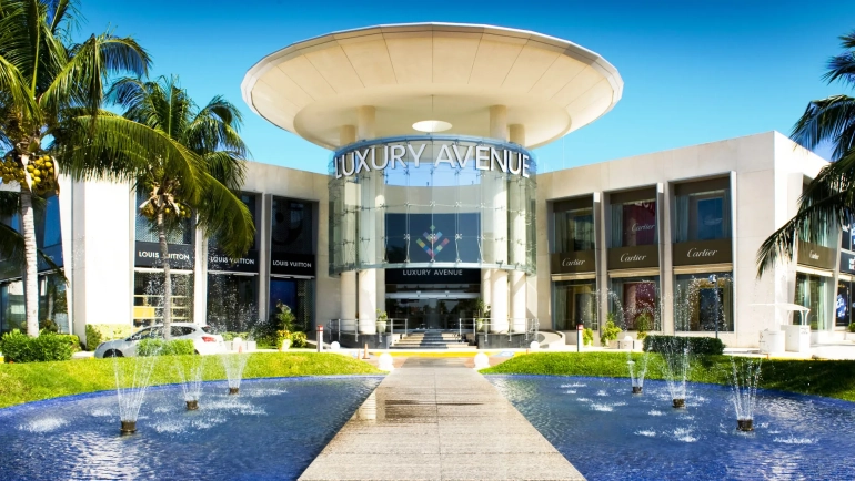 Luxury Avenue Cancun: The Complete Insider’s Guide for Sophisticated Shoppers