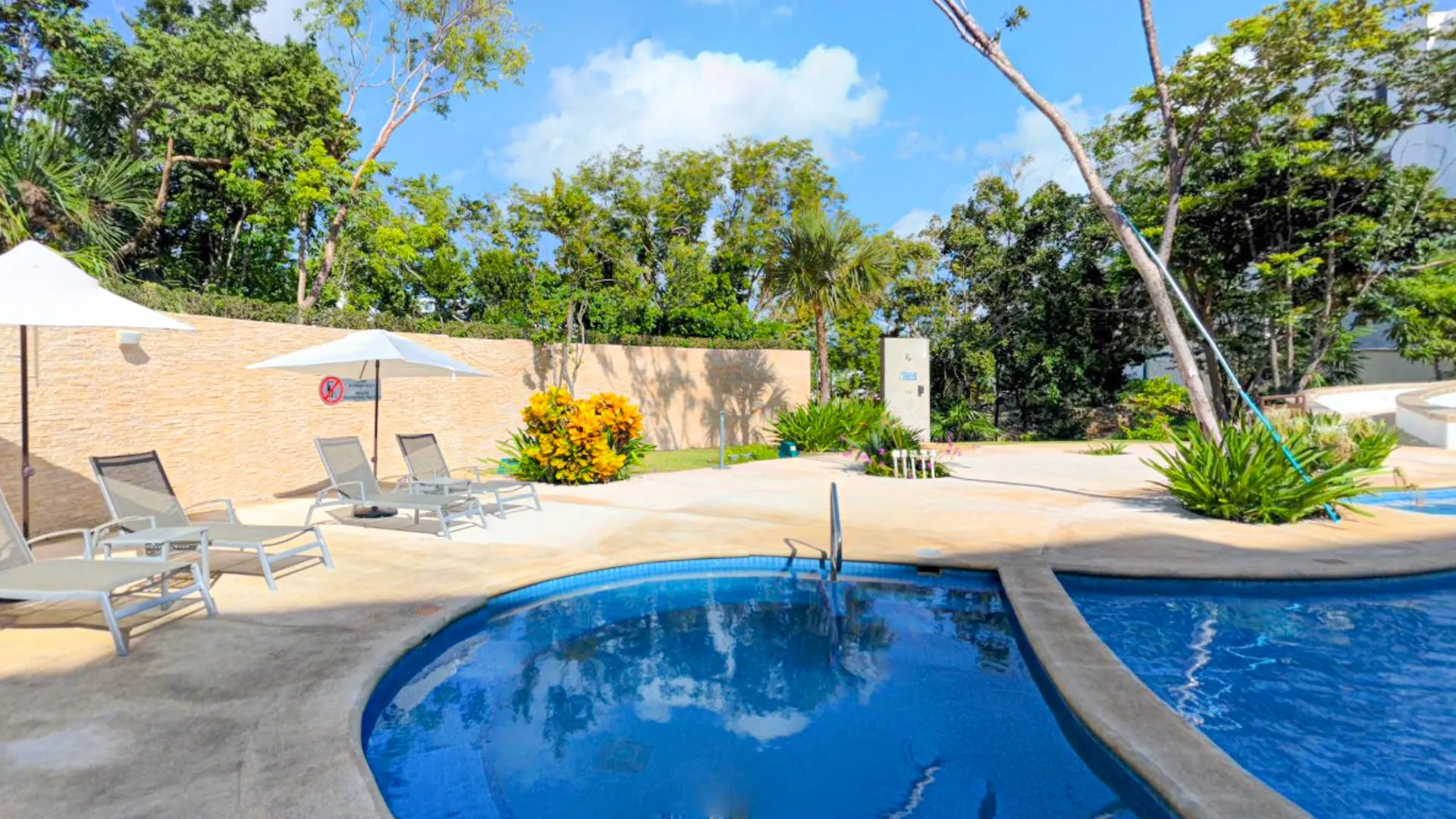 What is the difference between Fairfield Cancun Airport and Fairfield Cancun Downtown?