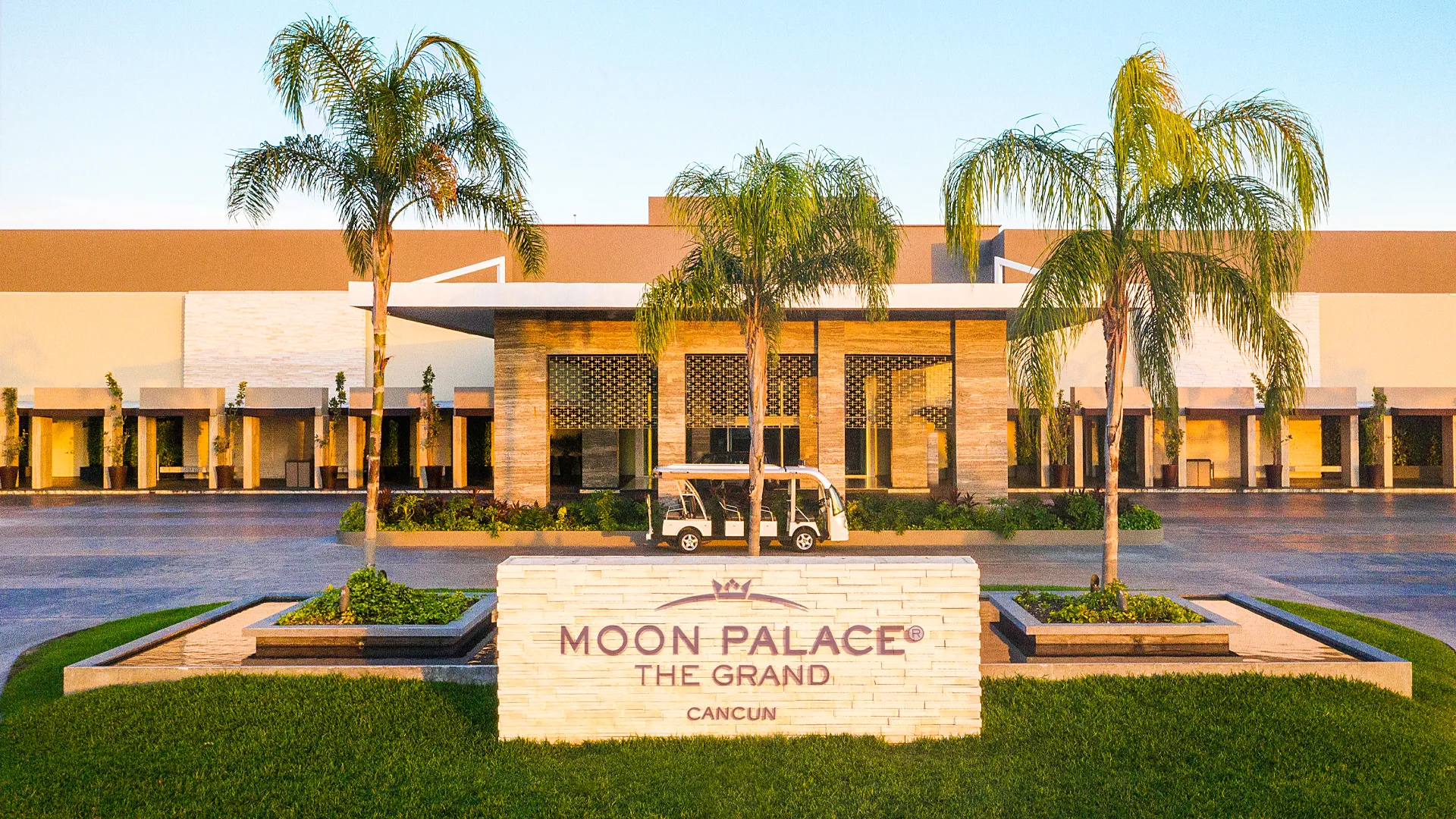 Palace Resorts in Cancun