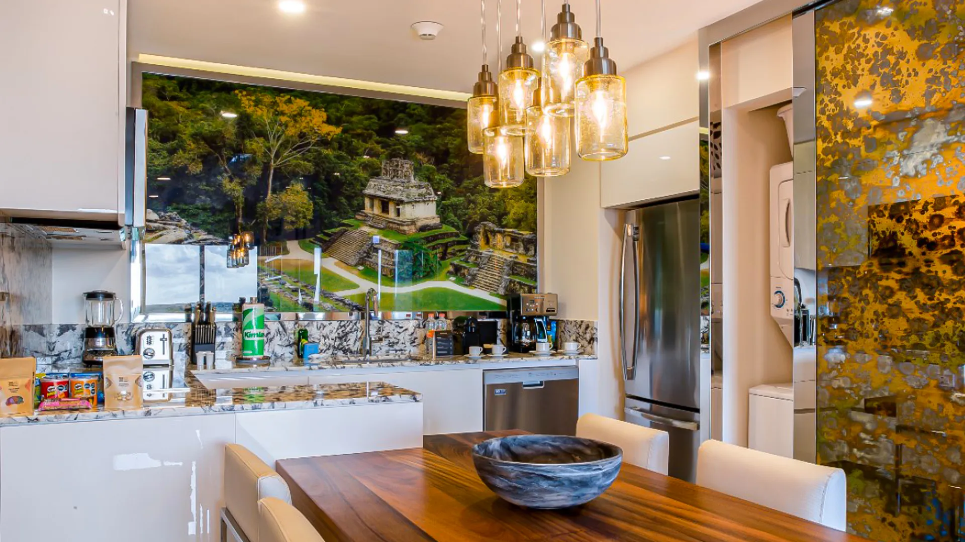 Casa Blanca Cancun offers thoughtfully curated amenities designed