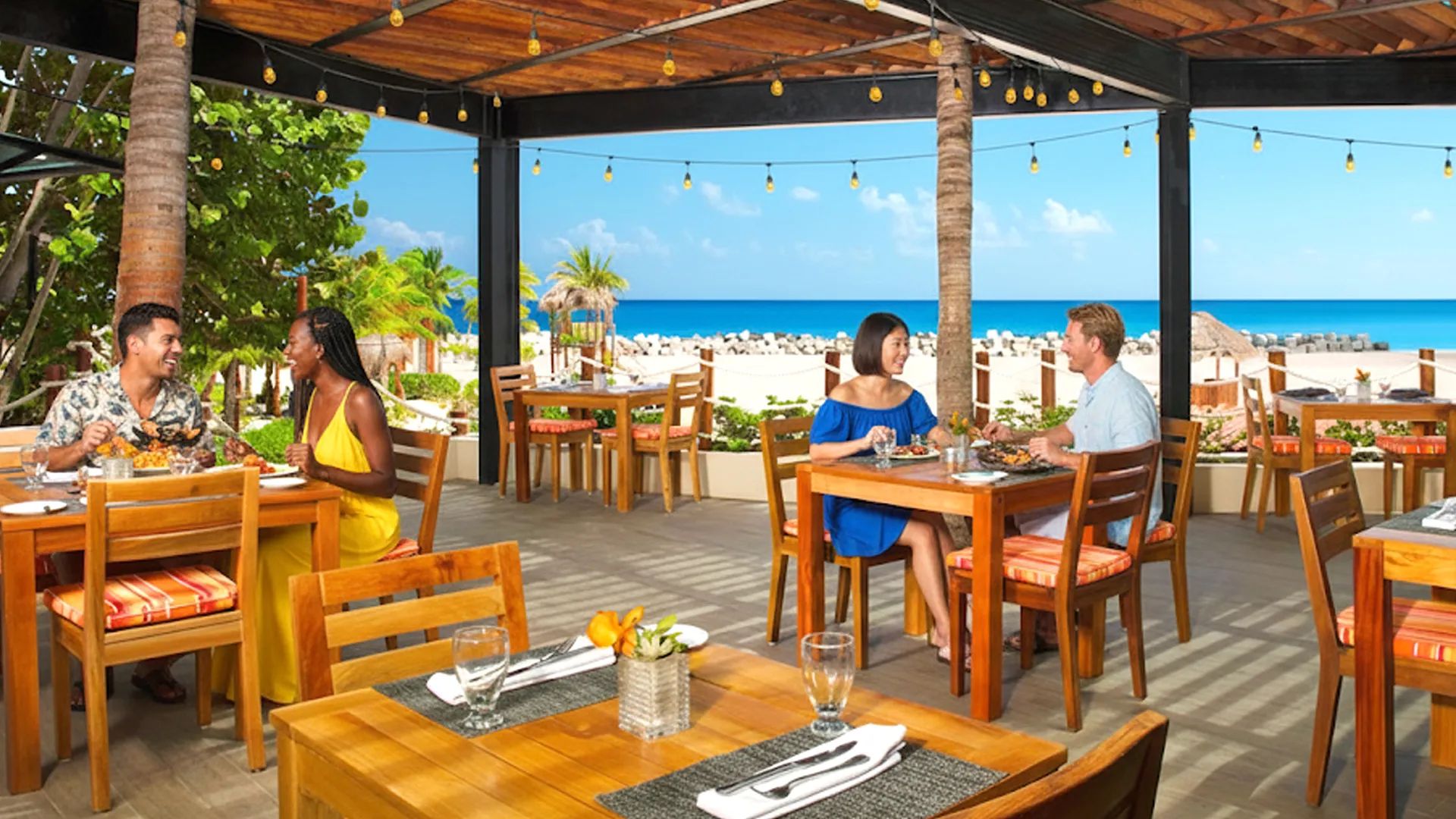 Krystal Grand Cancun