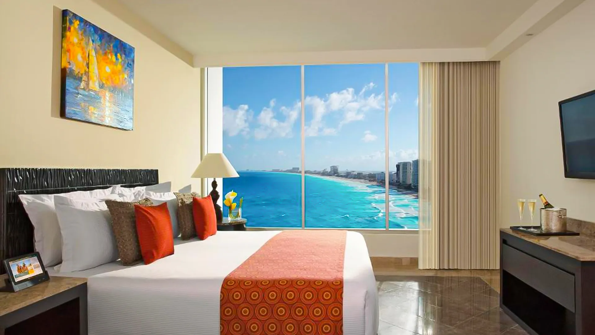Krystal Grand Cancun