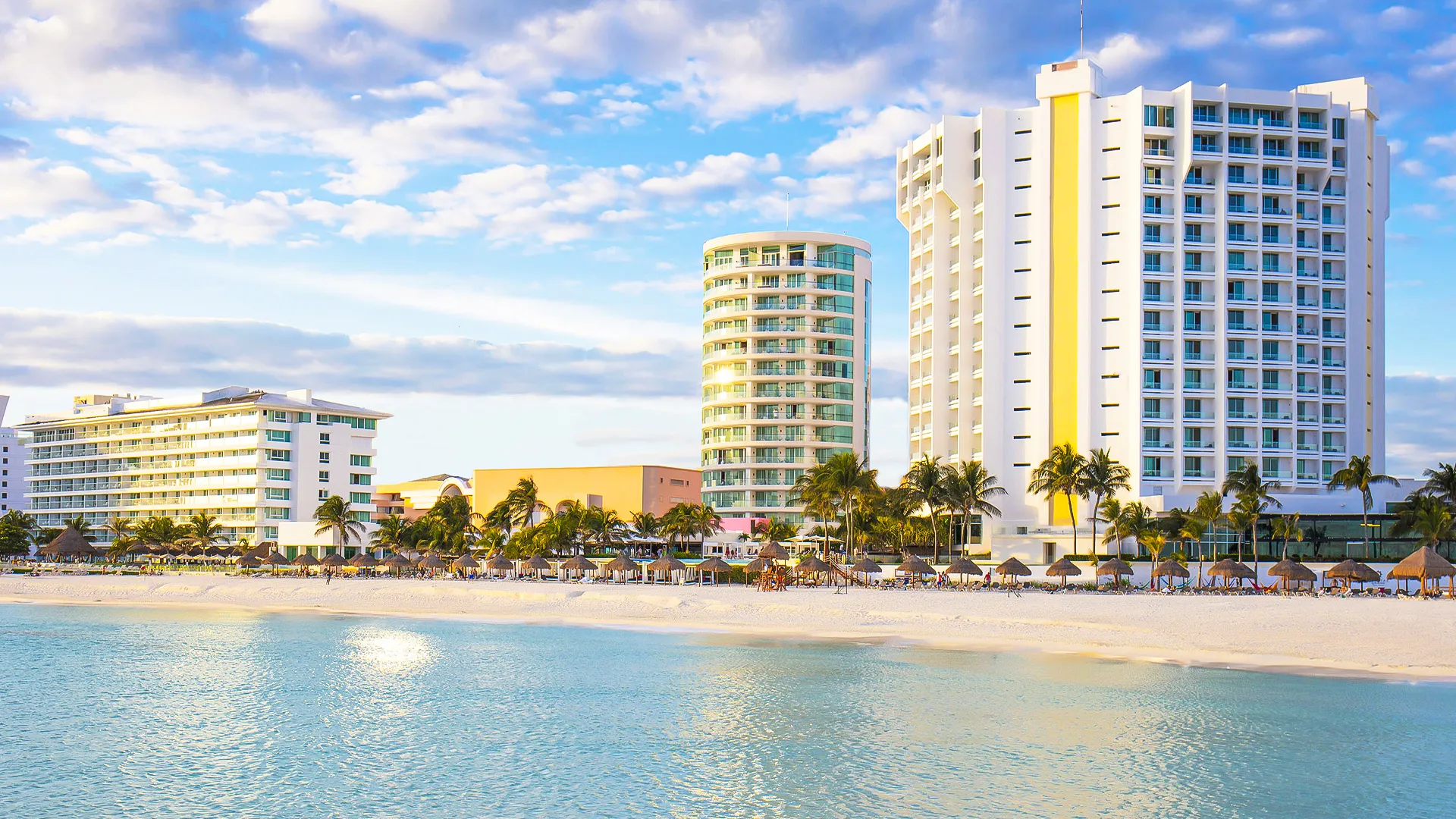 Krystal Grand Cancun