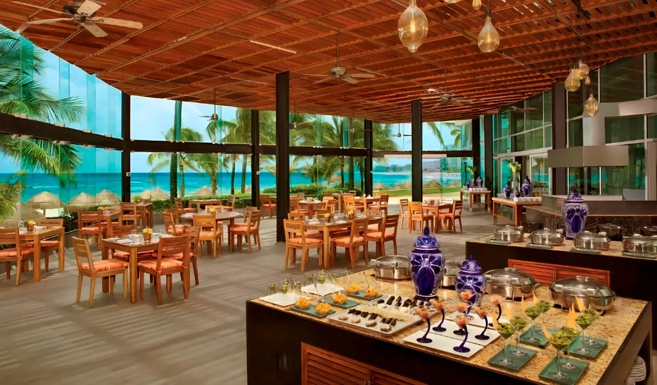 Krystal Grand Cancun